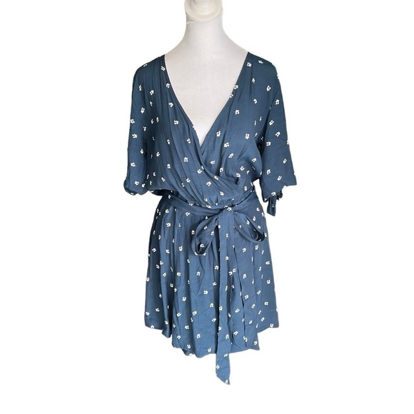 Faithful The Brand - Blue Printed Wrap Mini Dress Sz 4 - Picture 4 of 11